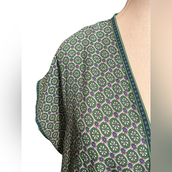 Max Studio Green Tie Front Blouse with Cap Sleeves - Picture 4 of 7